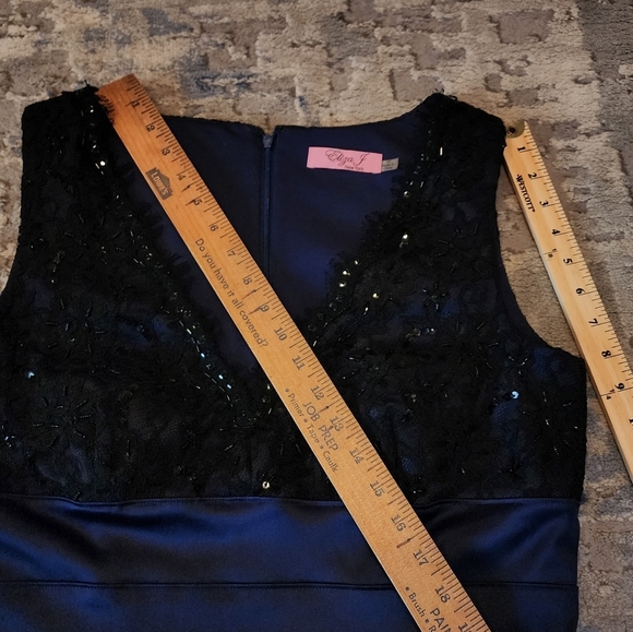 Eliza J. Navy/Black Lace sleeveless dress - Picture 14 of 17